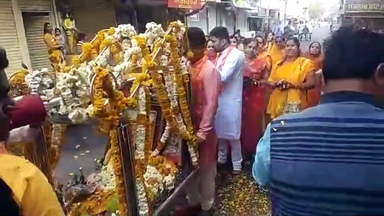 प्रभावी प्रभातफेरी के साथ ही माँ सरस्वती व शास्त्र पूजन के साथ ही सम्मान समारोह हुआ