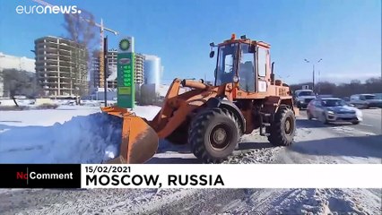 شاهد: عاصفة ثلجية ضارية تضرب شبه جزيرة القرم ومناطق متفرقة من روسيا