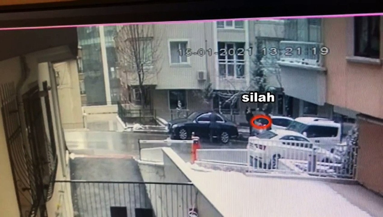 Özdağ'a saldırı anın net görüntüleri