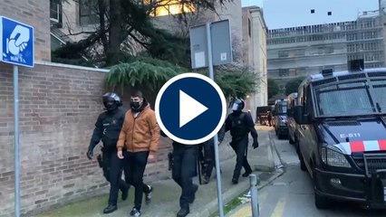 Detenido Pablo Hasel tras atrincherarse en la UdL para evitar ir a prisión