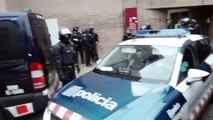 Ισπανία: Η αστυνομία συνέλαβε τον ράπερ Πάμπλο Χασέλ στο πανεπιστήμιο όπου είχε οχυρωθεί