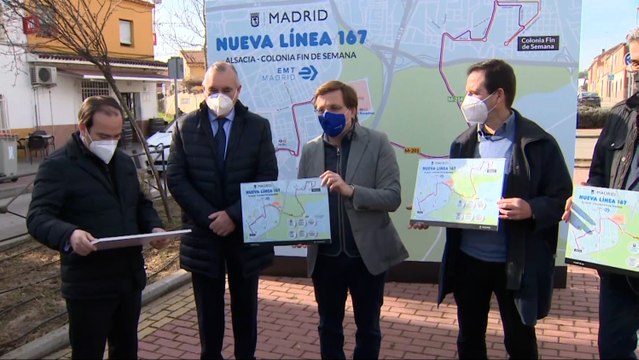 Almeida inaugura una nueva línea de autobús de la EMT en el barrio de Las Rejas