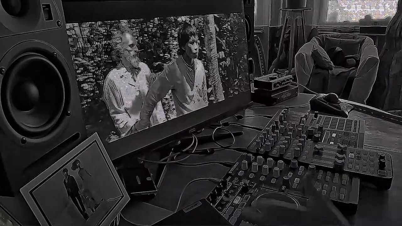 Tresporros downtempo/tribal/deep house  4 decks DJ set