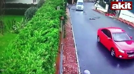 Okul yolunda TIR dehşeti!