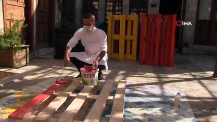 Atıl paletler köy okullarına kitaplık oldu