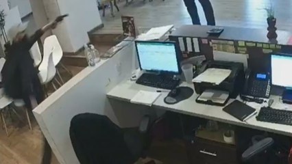 Hombre robó almacén y logró huir de la Policía diciendo que era el administrador