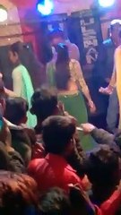 महामारी के बीच लापरवाही, मुंडन संस्कार के कार्यक्रम में हुआ डांस