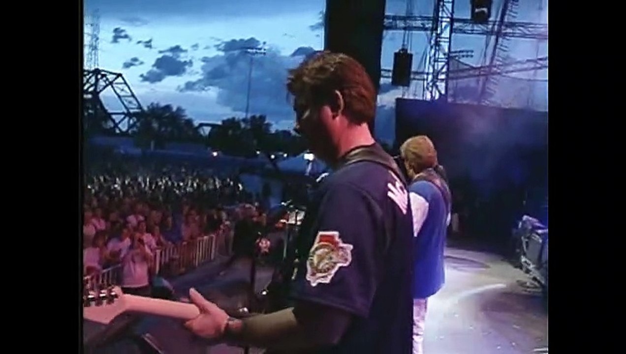 Guns, Guns, Guns The Guess Who (live) video Dailymotion