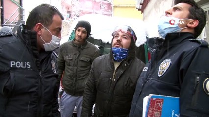 Uludağ'ın Eteklerindeki Ev Alevlere Teslim Oldu, Düşen Parçalar Tehlike Yaşattı
