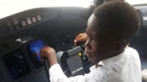 الأوغندي غراهام شيما.. مساعد طيار بعمر الـ7 سنوات