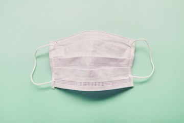 الدكتورة فريدة الحوسني: تشكل الكمامة حاجزاً ضد انتشار فيروس كورونا