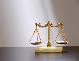 قوانين غريبة حول العالم