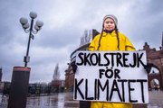 ناشطة سويدية بعمر ال١٦ عاماً تنظم احتجاجات دعماً لقضية التغير المناخي العالمي