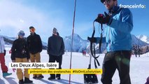 Aux Deux Alpes, des stages pour former les skieurs aux bons gestes en cas d’avalanche