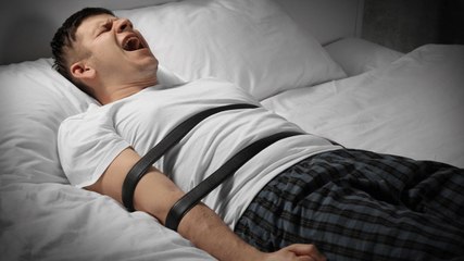 ما هو "شلل النوم" وكيف يُمكن تجنبه؟