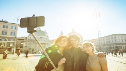 أماكن لا يُمكنك أخذ صورة سيلفي فيها