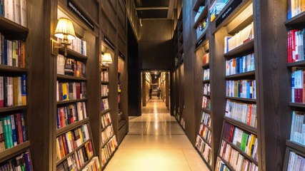 أين تقع أفضل محلات بيع الكتب في دبي؟