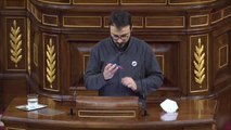 Un diputado de la CUP reproduce en el Congreso de los Diputados una canción de Pablo Hasél