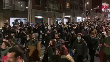 Miles de personas piden la libertad para Pablo Hasel en Barcelona y otras 80 poblaciones catalanas