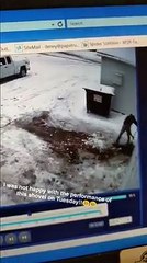 Dude Has Some Serious Shovel Troubles