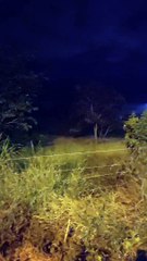 Após aumento em volume de córrego, bombeiros vistoriam barragem em Betim