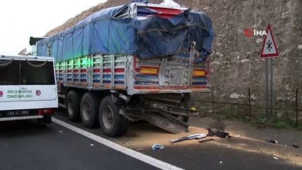 Şanlıurfa'da yolcu otobüsüyle tır çarpıştı: 3 ölü, çok sayıda da yaralı var