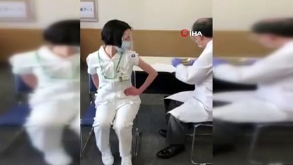 - Japonya Covid-19'a karşı aşılama programı başladı- Pfizer-BioNTech aşısının ilk dozu sağlık çalışanlarına