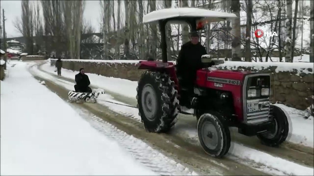 - Traktör tekeri ile kayak keyfi