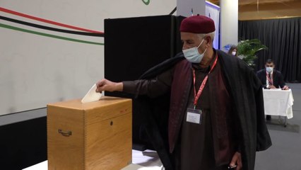 ما الذي يغري القوى الإقليمية والدولية في ليبيا؟