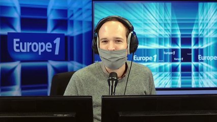 BEST OF - Emmanuel Macron : "À chaque fois qu'il se passe quelque chose, on fait des numéros verts" (Canteloup)