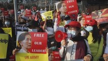 Nuevas protestas masivas en Birmania tras la tercera noche sin internet