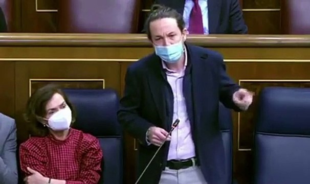 Pablo Iglesias, a Casado: “Usted llegó a un partido rodeado de corrupción, carreras y másteres falsos, y va a terminar como pagafantas de la ultraderecha. Patético”