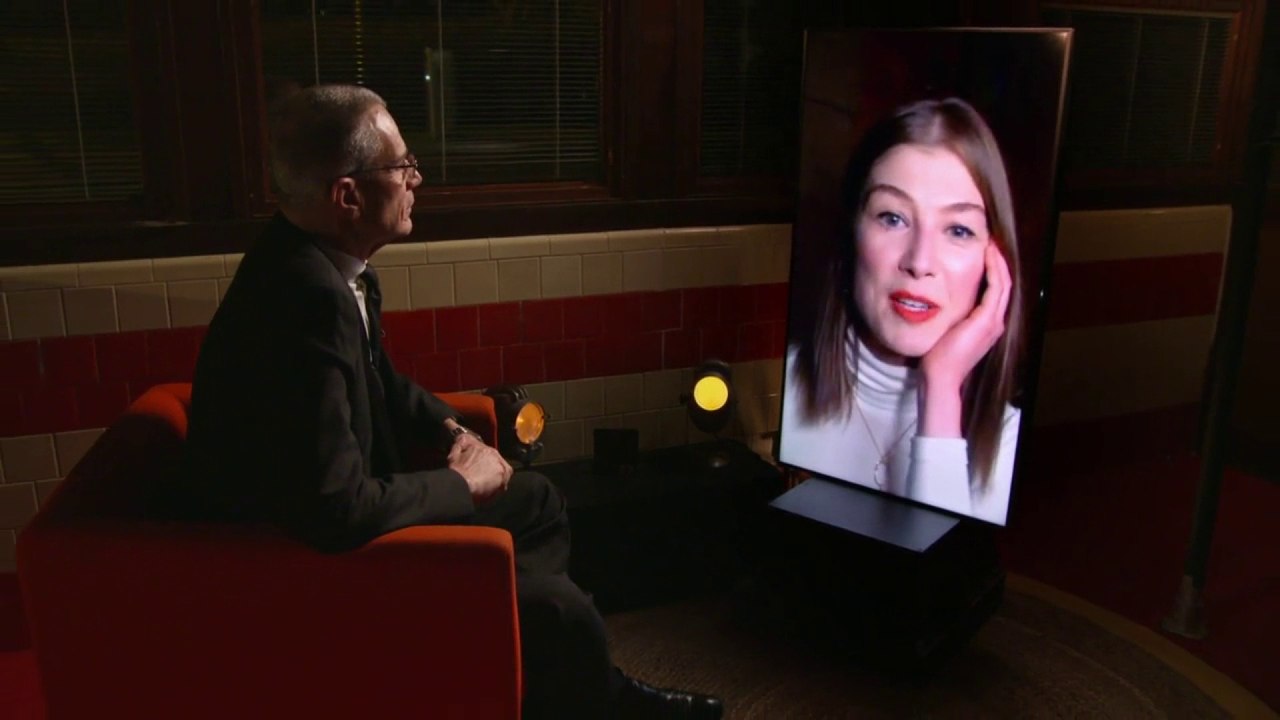 Interview de Rosamund Pike pour le film Radioac...