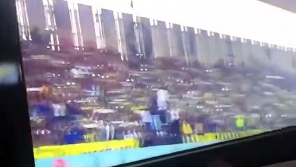 Mesut Özil, Fenerbahçe ile özdeşleşen şarkıyı öyle bir söyledi ki...