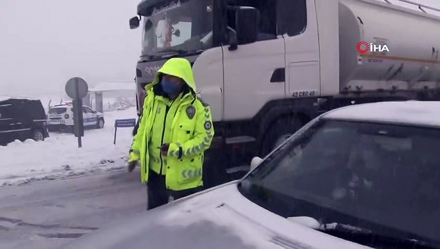 Bursa İzmir karayolu kaza ve tipi sebebiyle trafiğe kapandı