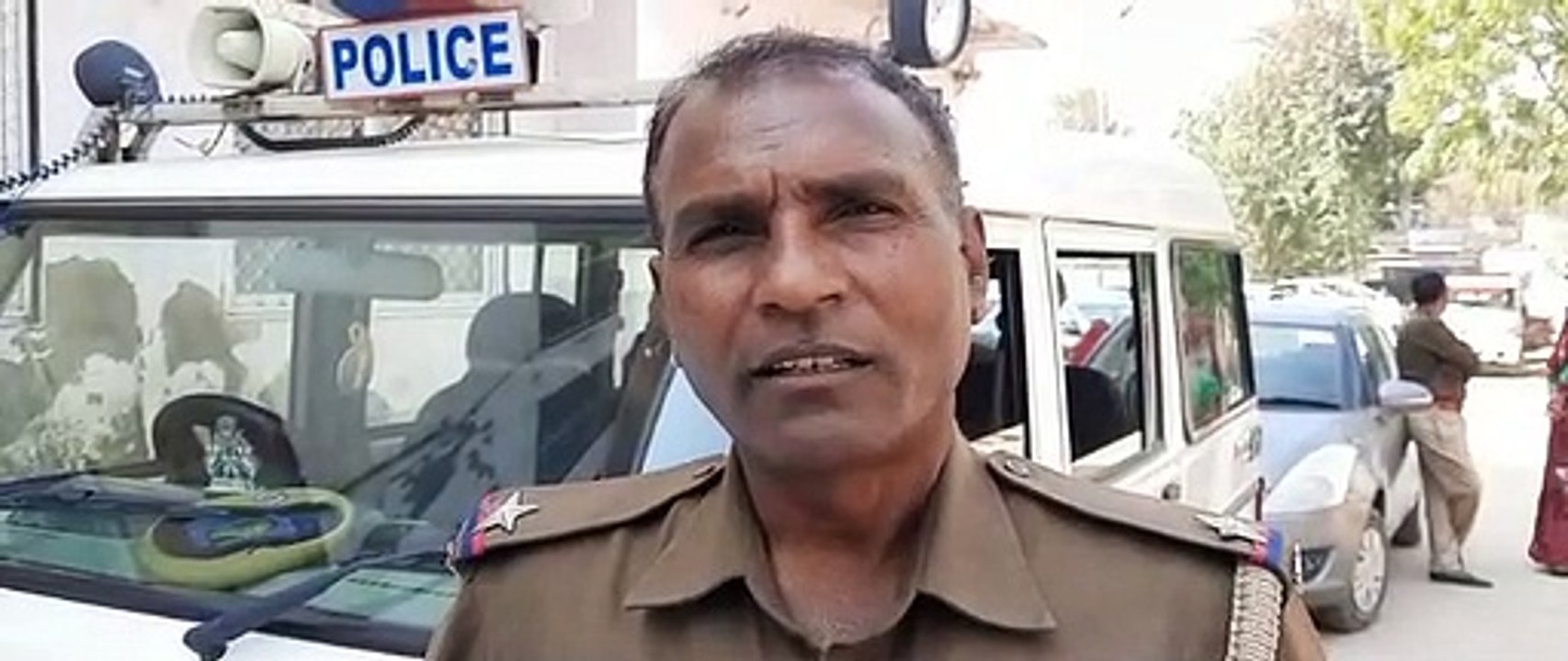 फांसी पर झूलकर बेटे ने की आत्महत्या, देखकर पिता...