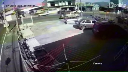Farmacêutico reage a assalto e baleia criminoso