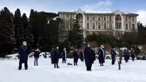 Boğaziçi'nde akademisyenler soğuk havaya rağmen protestolarını sürdürdü
