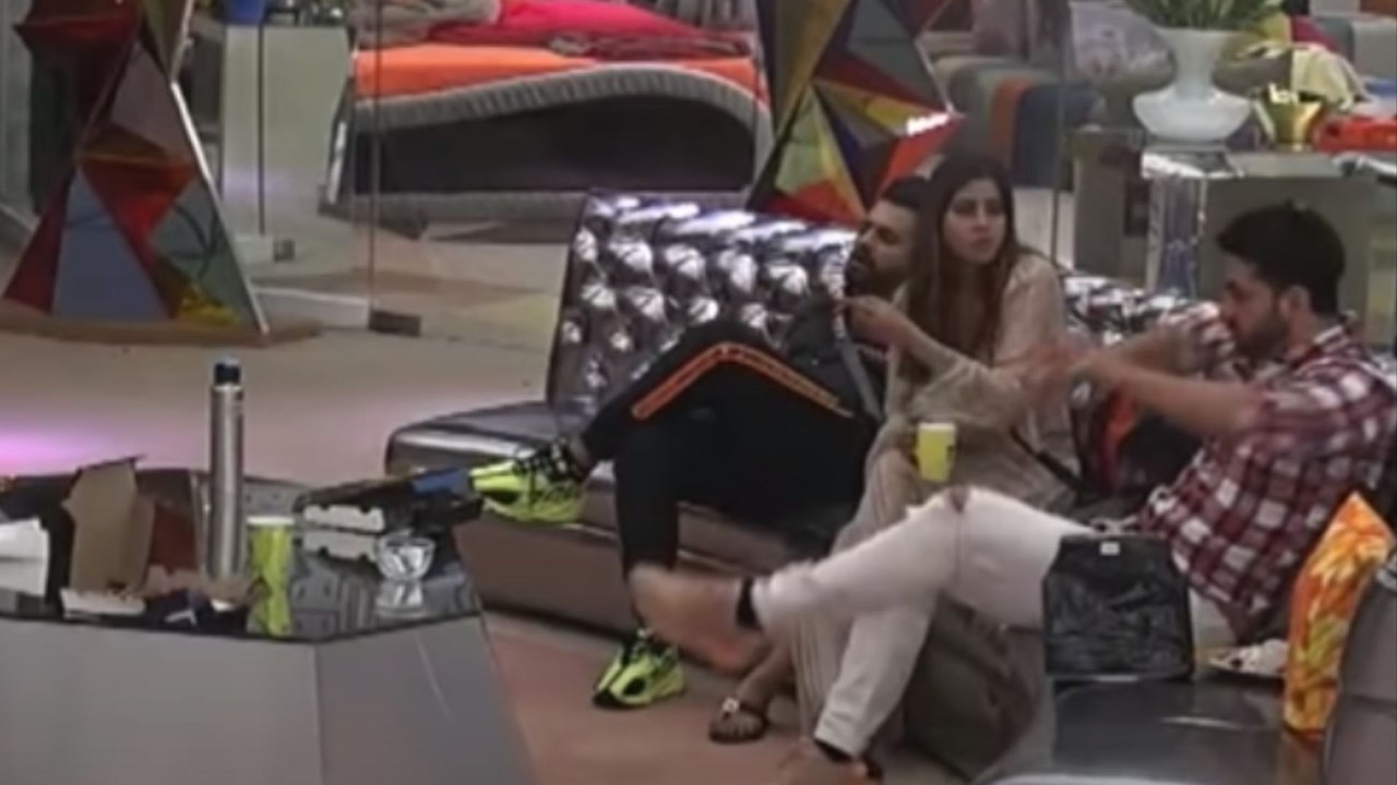 Bigg Boss 14: Aly Goni के लिए मेकर्स ने मंगवाया पिज्जा; Jasmin होंगे खुश |FilmiBeat