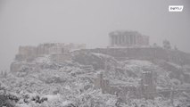 Greece: Rare snowfall covers ancient Athens monuments