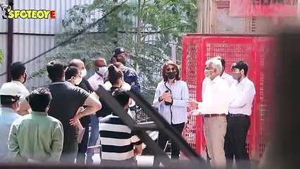 Ranbir Kapoor with Alia Bhatt & Mom Neetu Kapoor snapped at Krishna Raj Bungalow