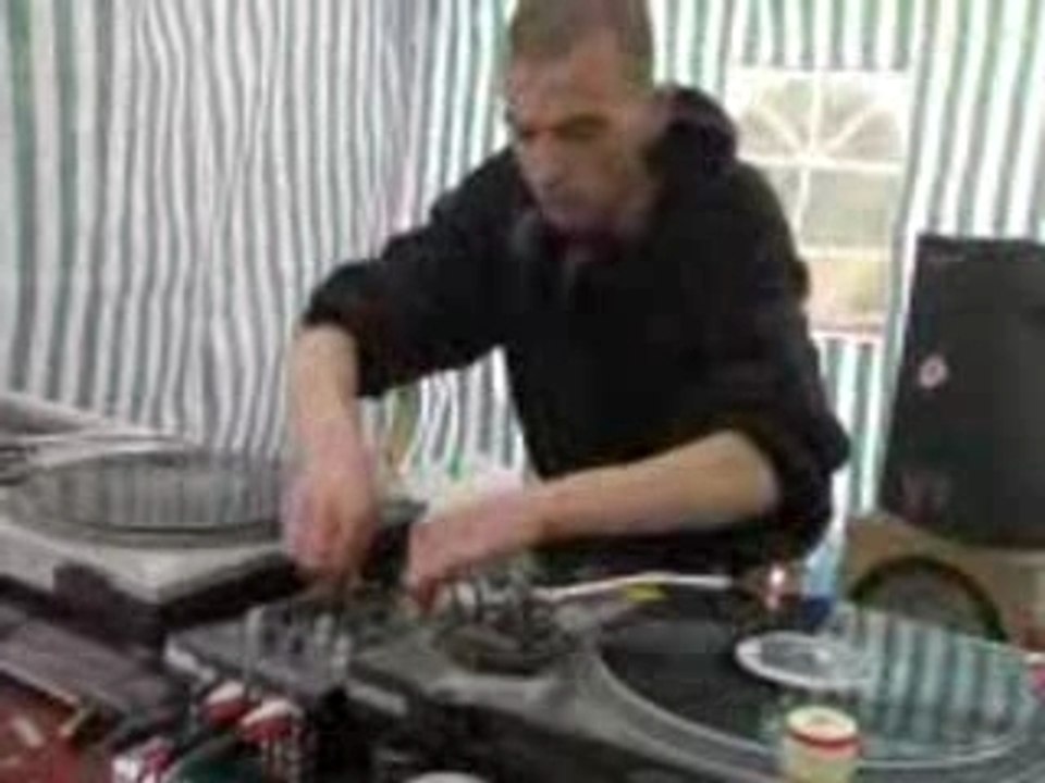 - MaRgAl Tr!Be - 23.02.2008 - Le réveil de DJ Ajax