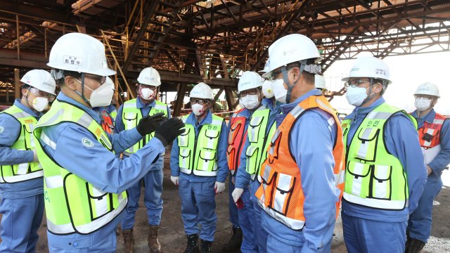 최정우 포스코 회장, 잇단 안전사고 사망 대국민 사과 / YTN