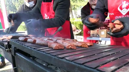 - Sivrihisar Belediyesi'nden sağlıkçılara moral mangalı