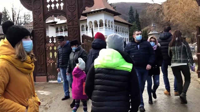 La mormantul lui Arsenie Boca Manastirea Prislop