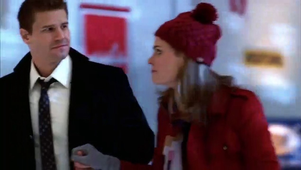 Bones 4x13 - skating scene
