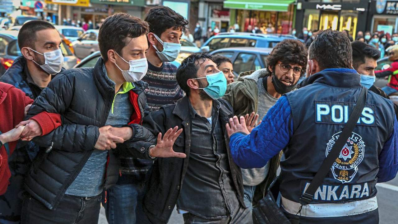 Türkische Studierende protestieren für unabhängige Universität