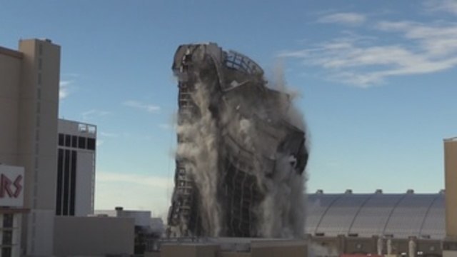 El casino que Trump levantó en Atlantic City, reducido a escombros