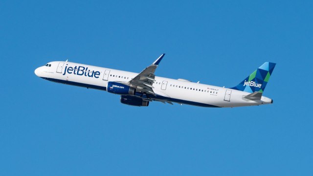 JetBlue Announces New Policies for Change Fees and Overhead Storage Bins