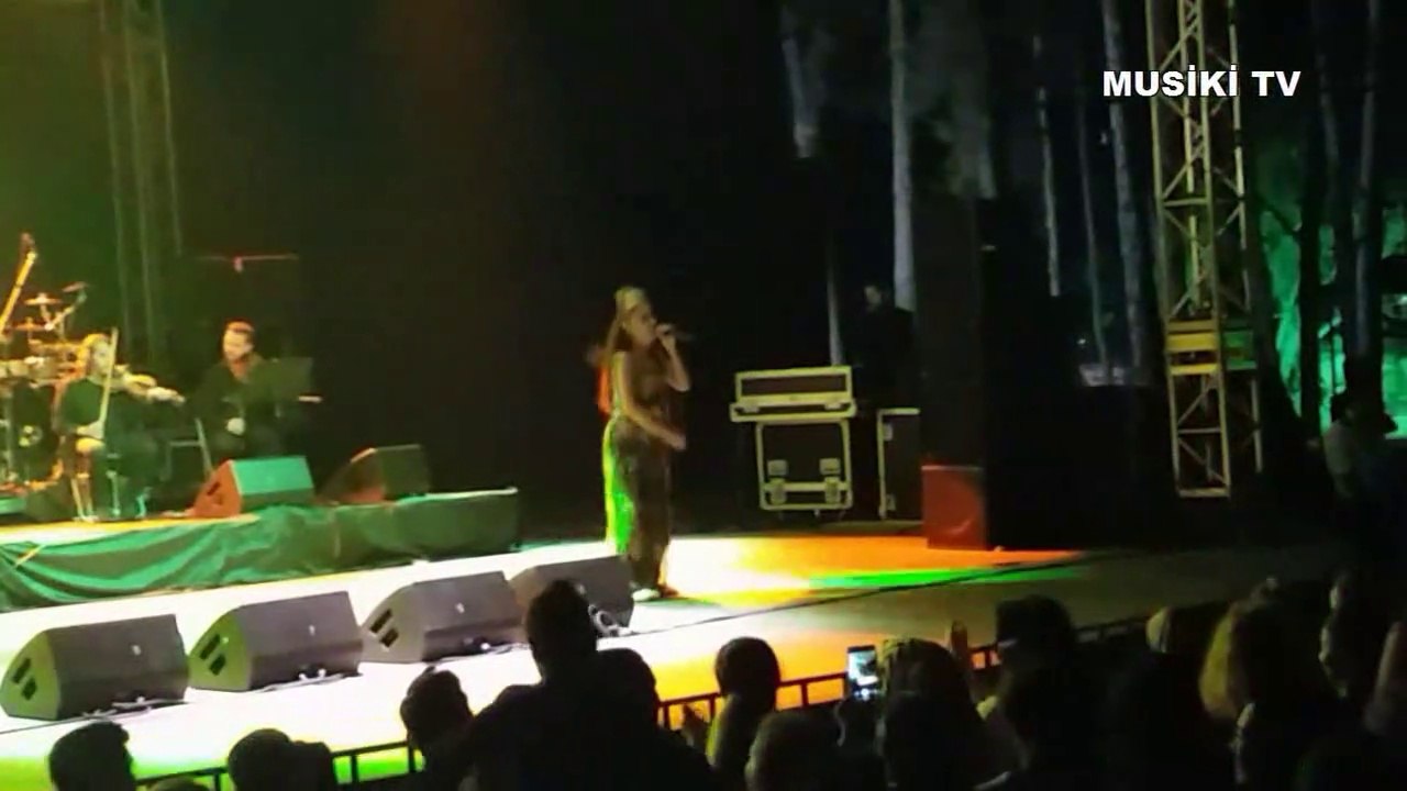 YILDIZ TİLBE - Mardin Kapı Şen Olur (Konser/Canlı) @ Konyaaltı Açıkhava Tiyatrosu